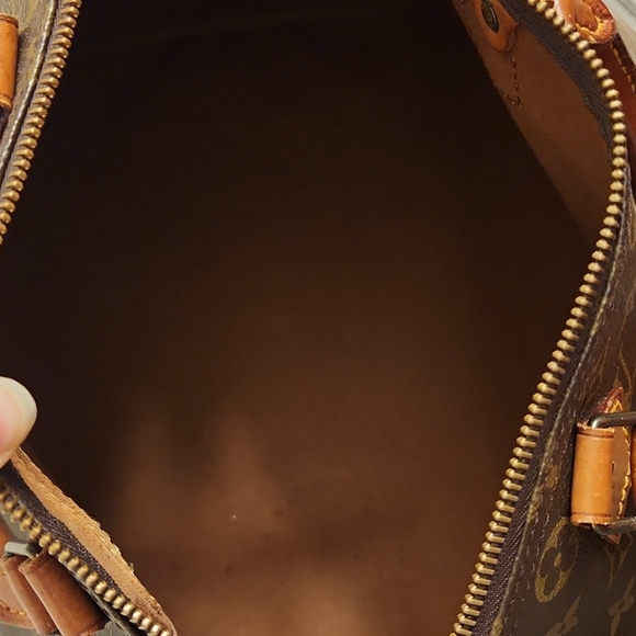 Louis Vuitton Monogram Vintage Speedy 30 Bag - Picture 13 of 16